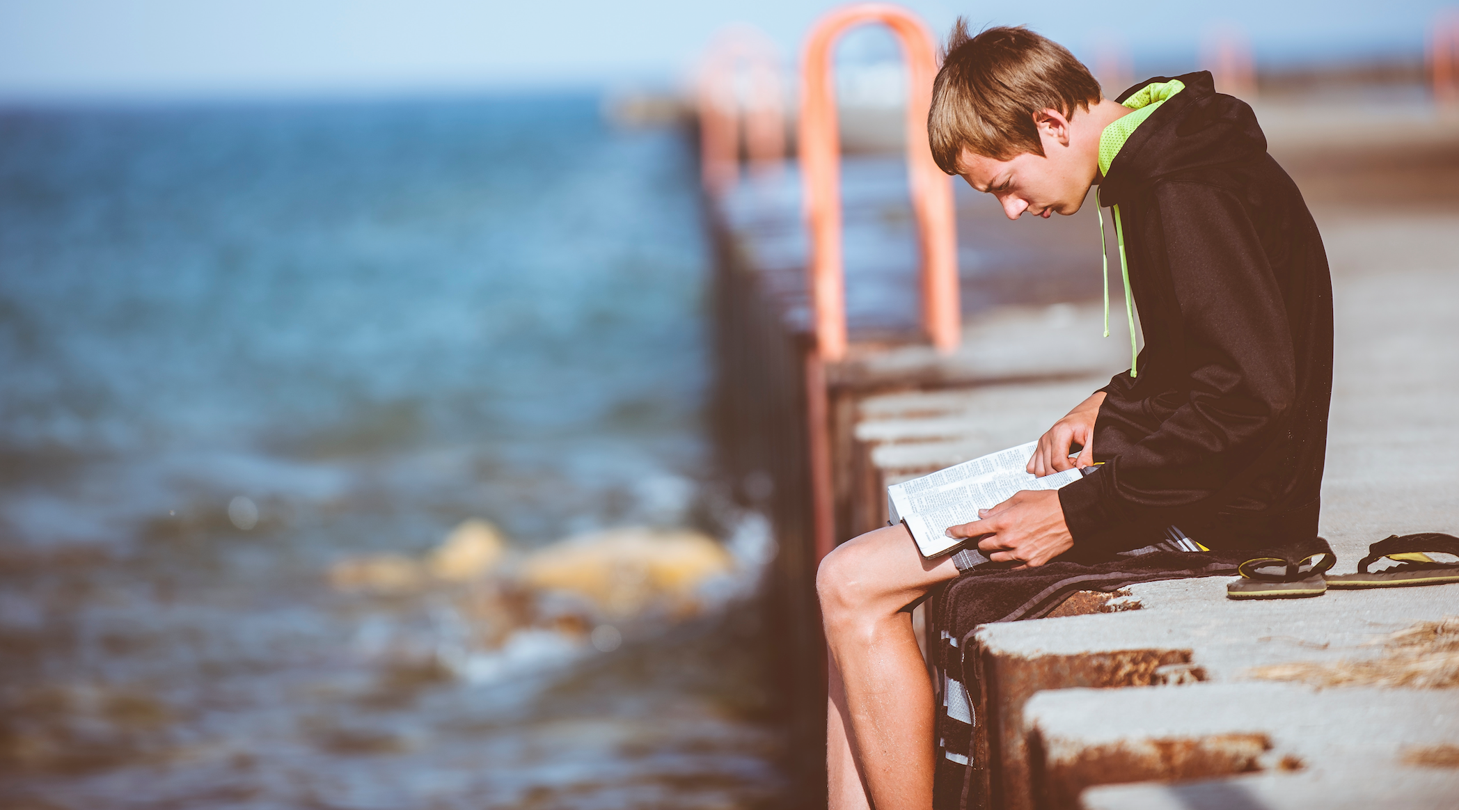 5 Ways to Get Teens to Read the Bible this Summer